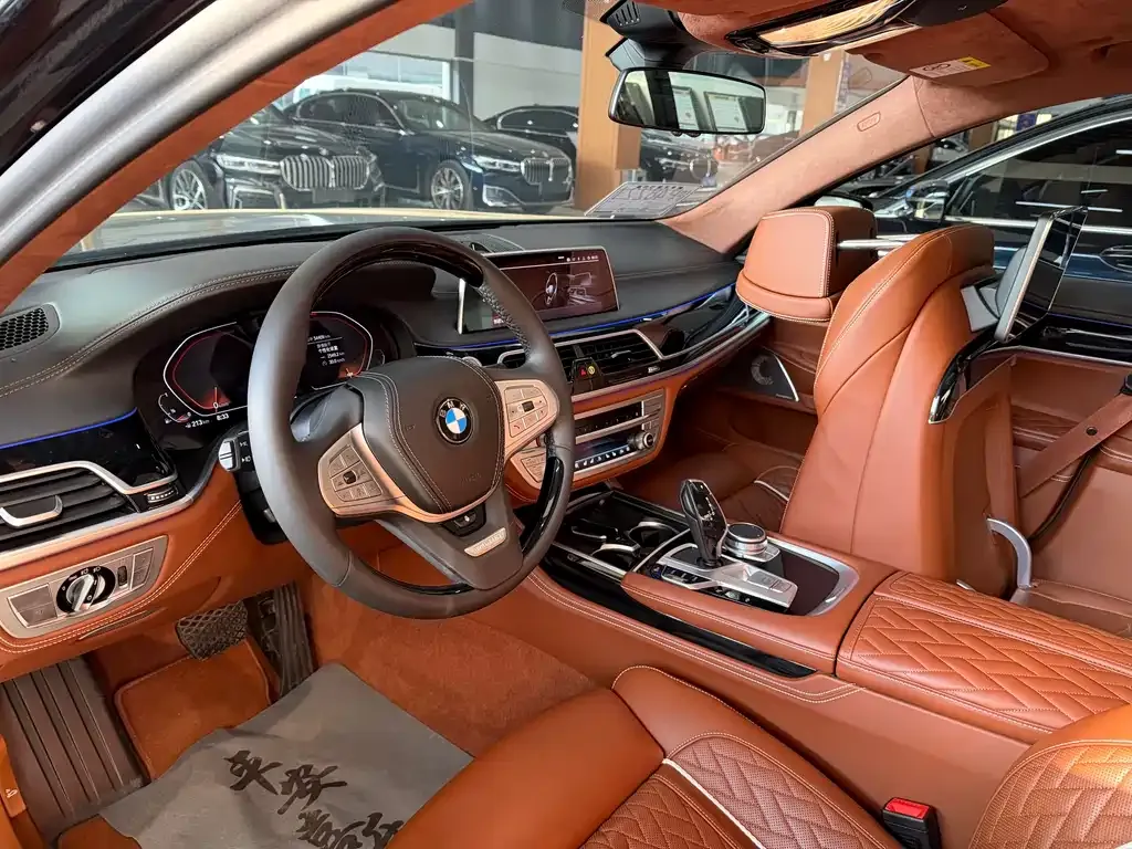 BMW 7 Series 2021 из CN, фото 4