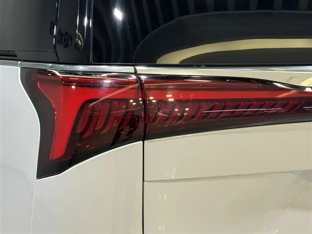 Buick Century 2023 из CN, фото 10