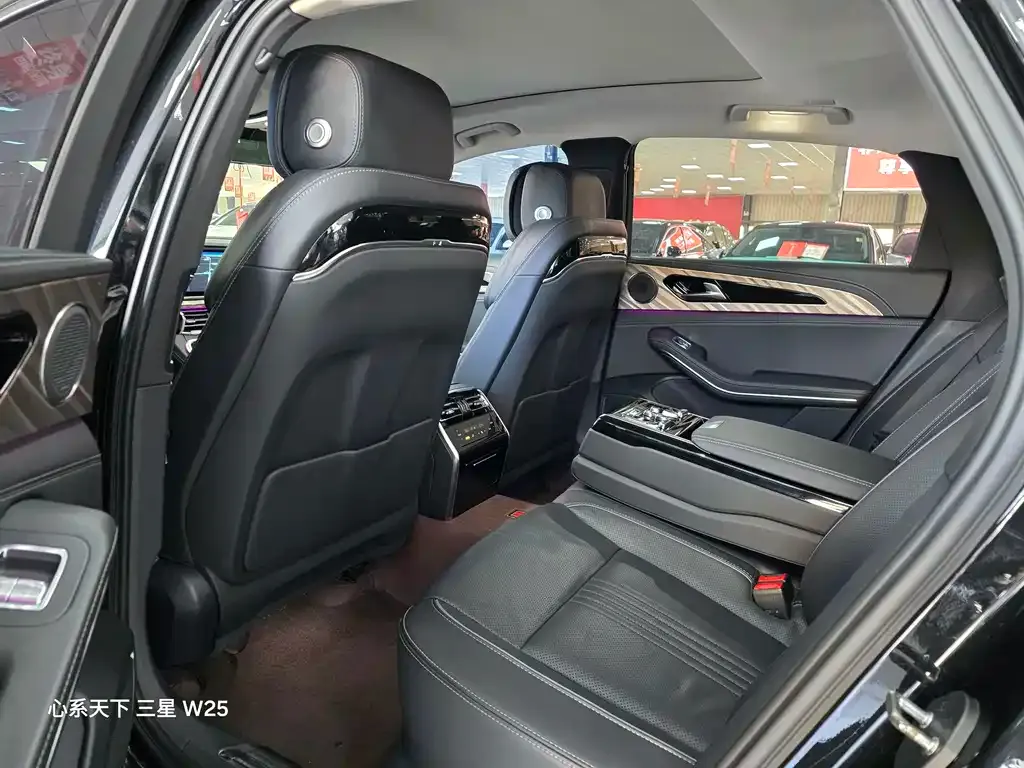 Hongqi H9 2023 из CN, фото 10