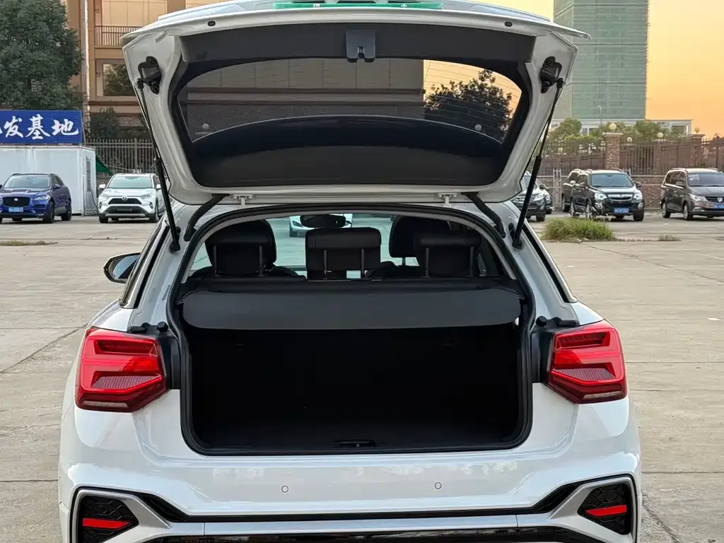 Audi Q2L 2022 из CN, фото 10