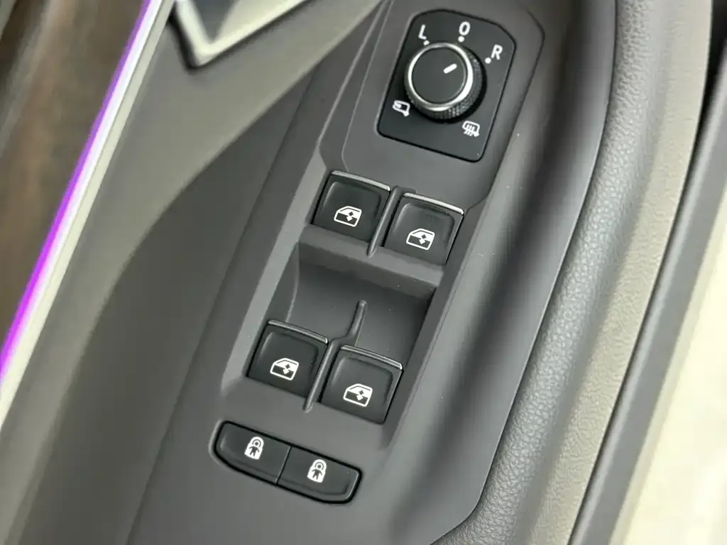 Volkswagen Touareg 2023 из CN, фото 10