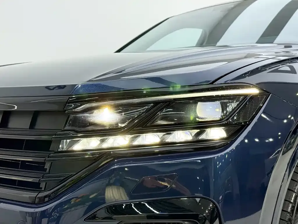 Volkswagen Touareg 2023 из CN, фото 6