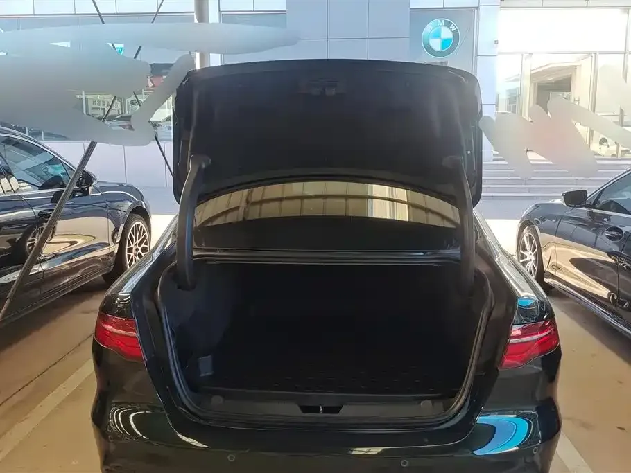 Jaguar XEL 2023 из CN, фото 4