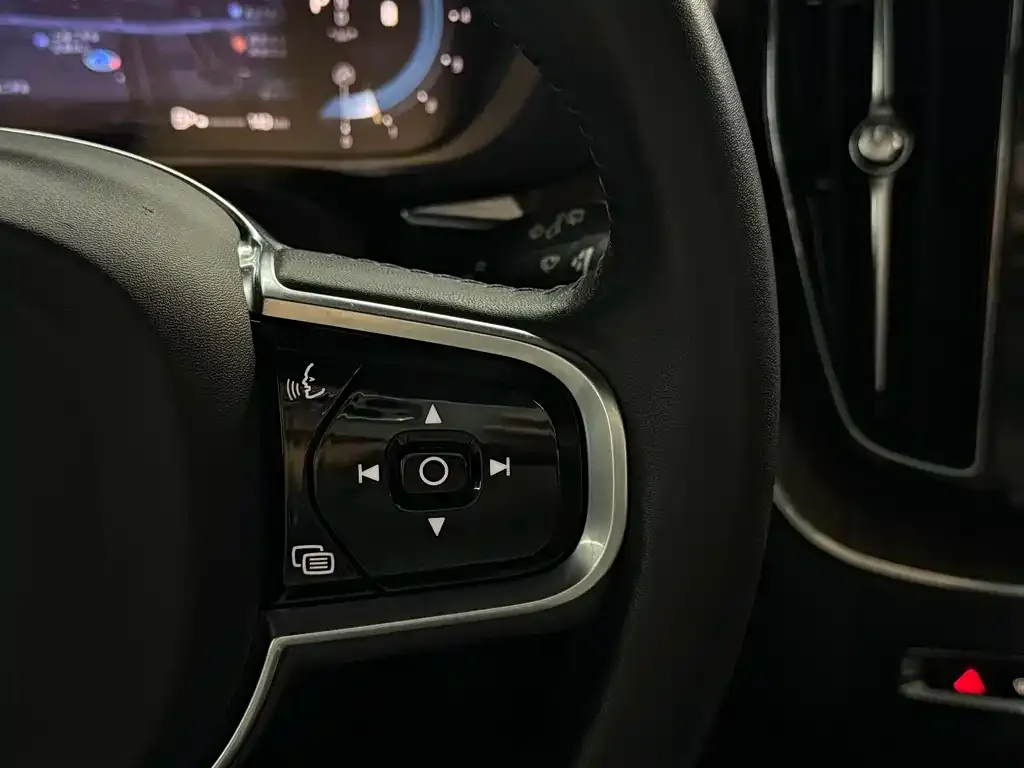 Volvo XC60 2021 из CN, фото 5