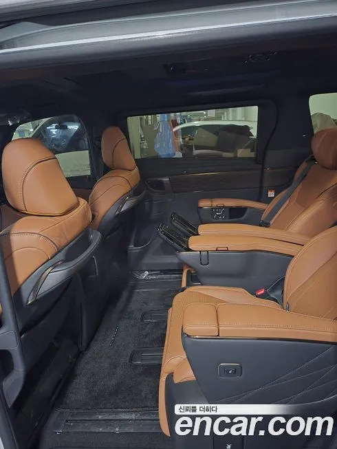 Toyota Alphard — фото 7