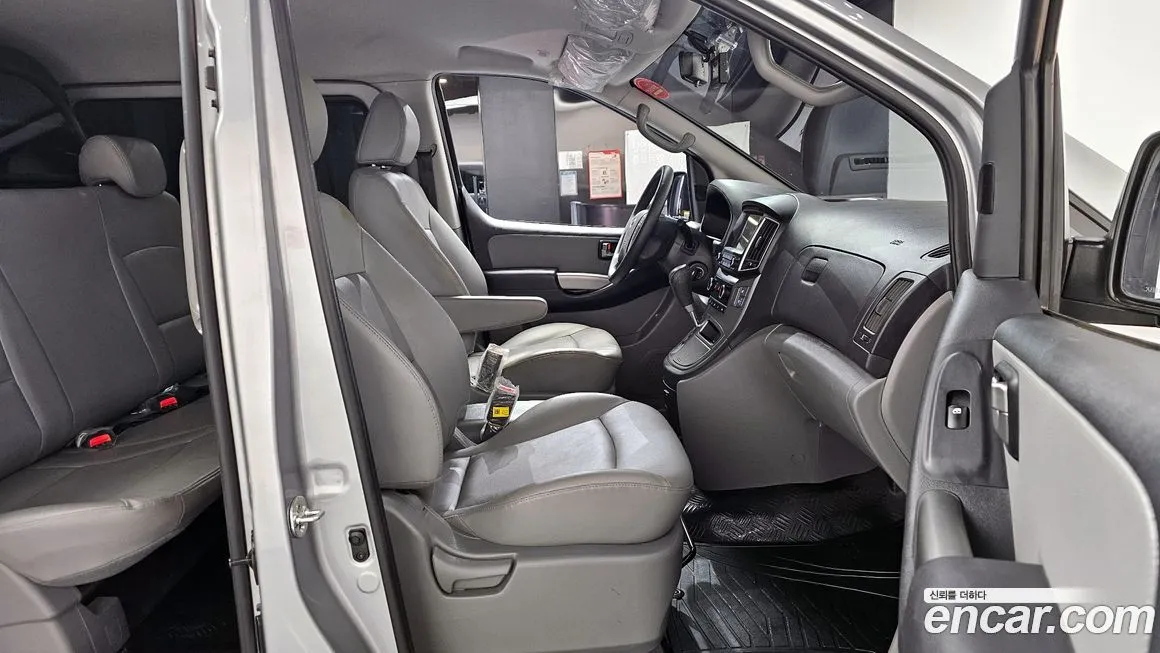 Hyundai Starex — фото 10