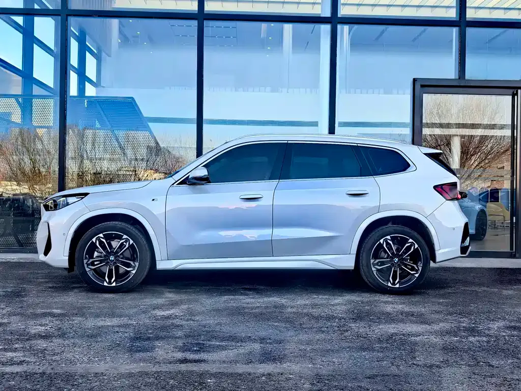 BMW X1 — фото 3