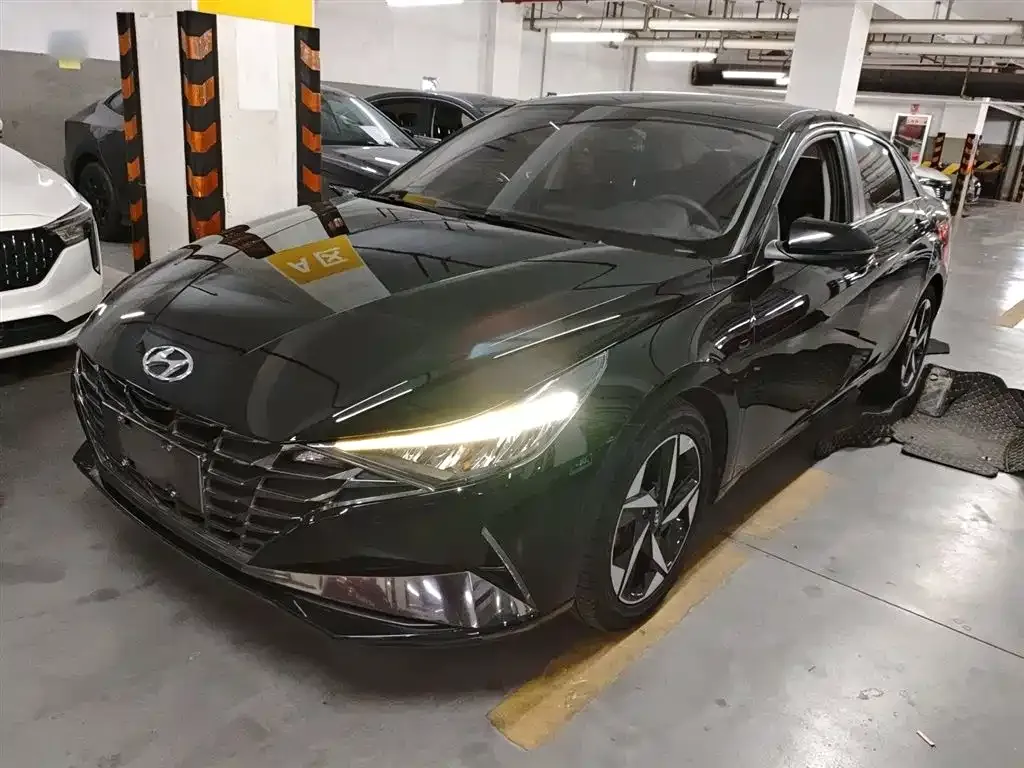 Hyundai Elantra 2023 из CN, фото 2