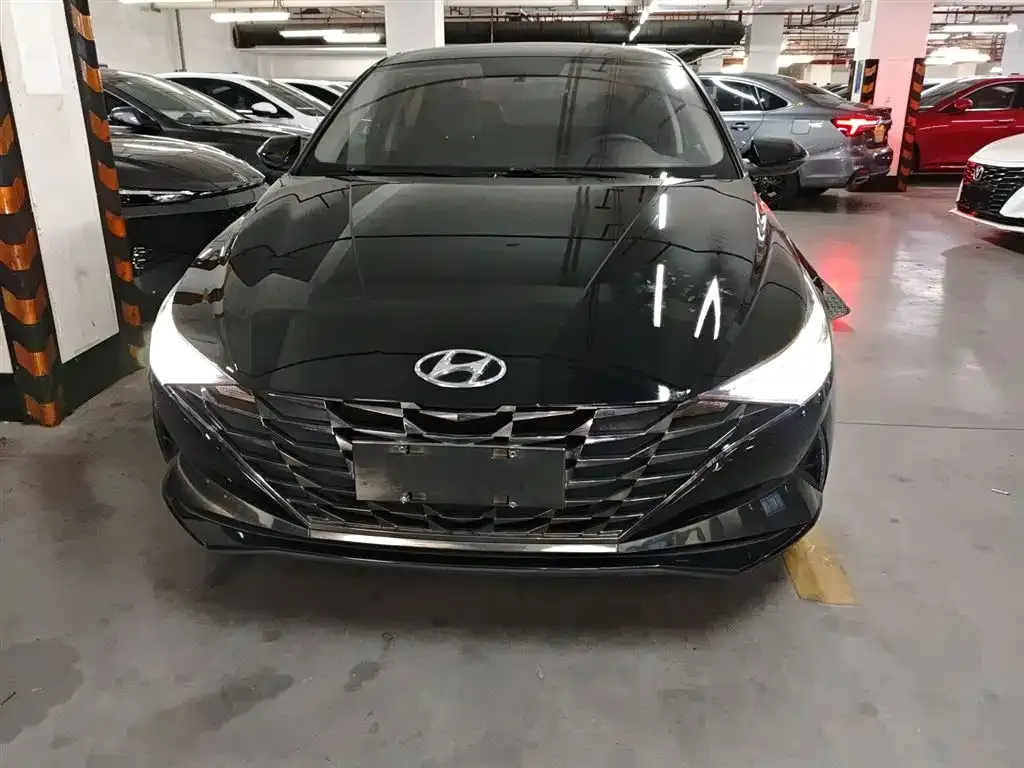 Hyundai Elantra 2023 из CN, фото 3
