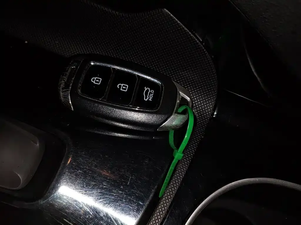 Hyundai Elantra 2023 из CN, фото 9
