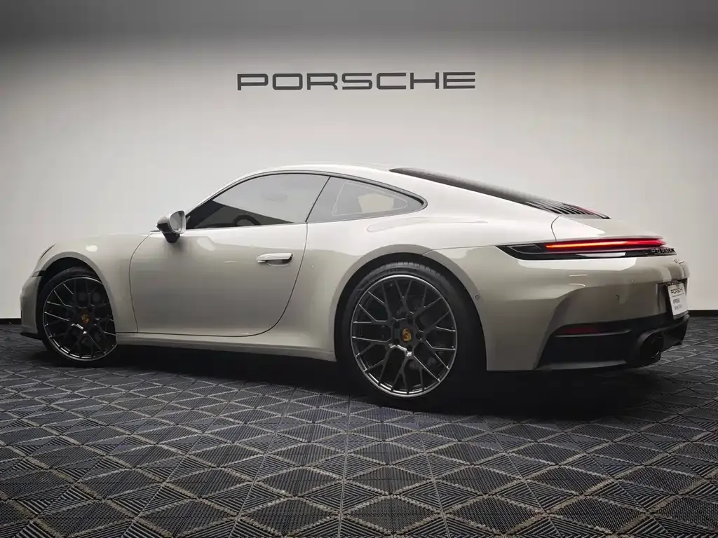 Porsche 911 2025 из CN, фото 9