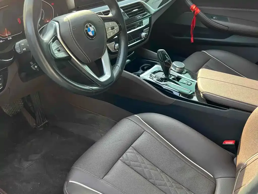 BMW 5 Series — фото 4