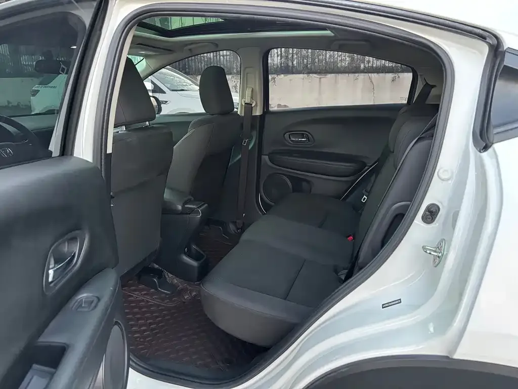 Honda Vezel 2022 из CN, фото 9