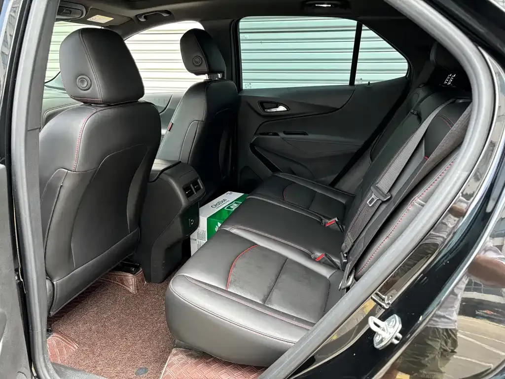 Chevrolet Equinox 2022 из CN, фото 6