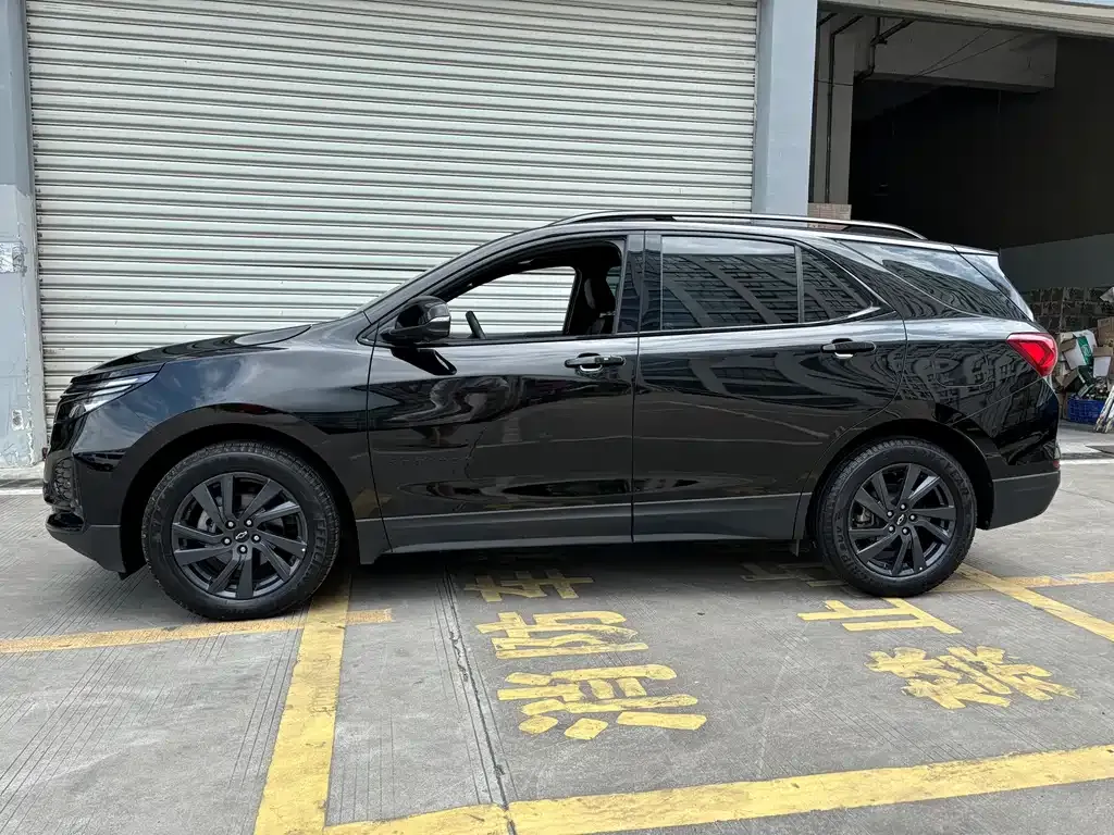 Chevrolet Equinox 2022 из CN, фото 8