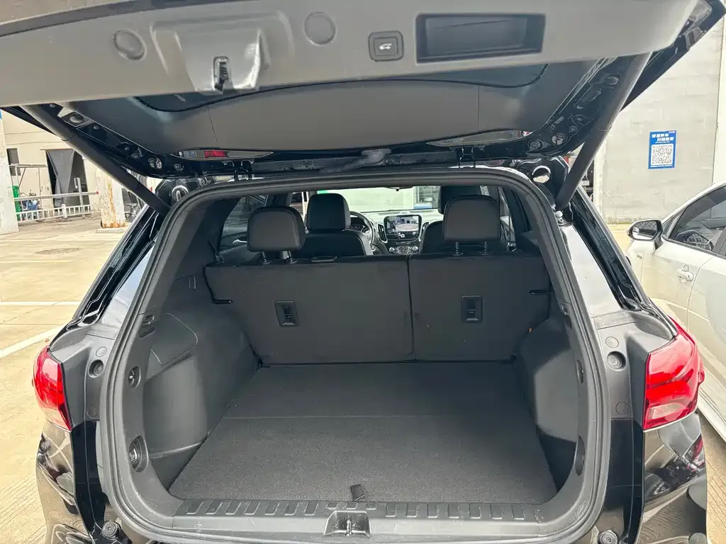 Chevrolet Equinox 2022 из CN, фото 9