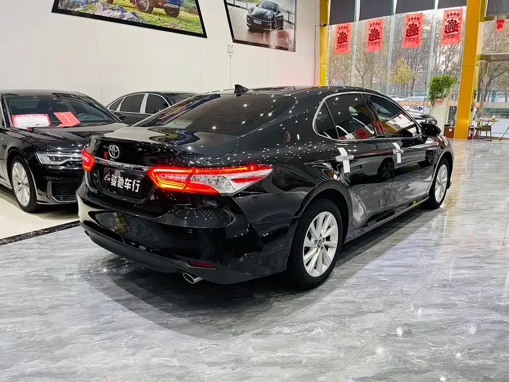 Toyota Camry 2023 из CN, фото 7