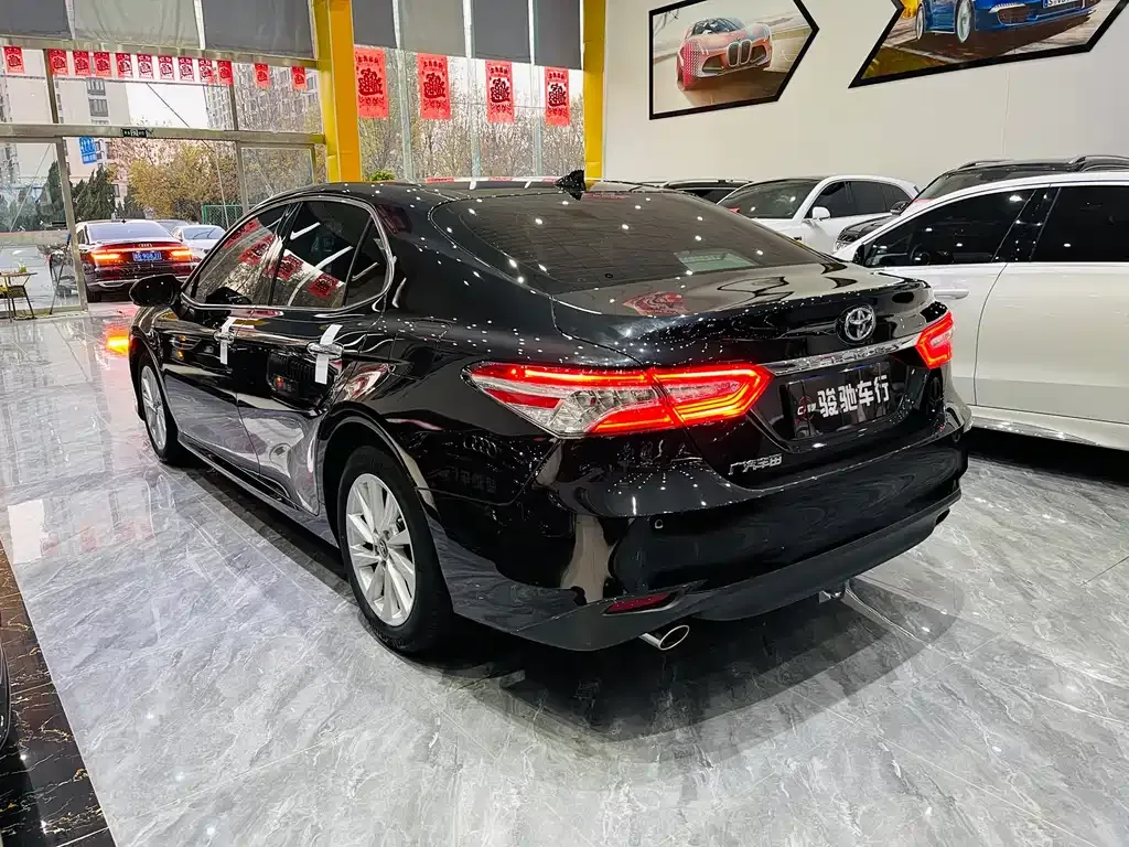 Toyota Camry 2023 из CN, фото 9