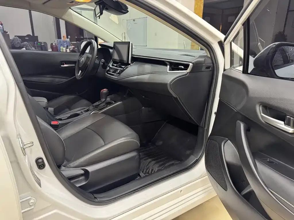 Toyota Corolla 2021 из CN, фото 10