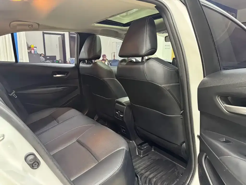 Toyota Corolla 2021 из CN, фото 9