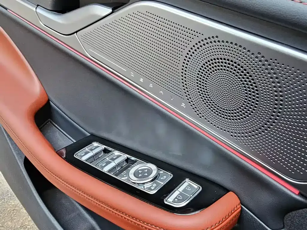Lincoln Z 2024 из CN, фото 6