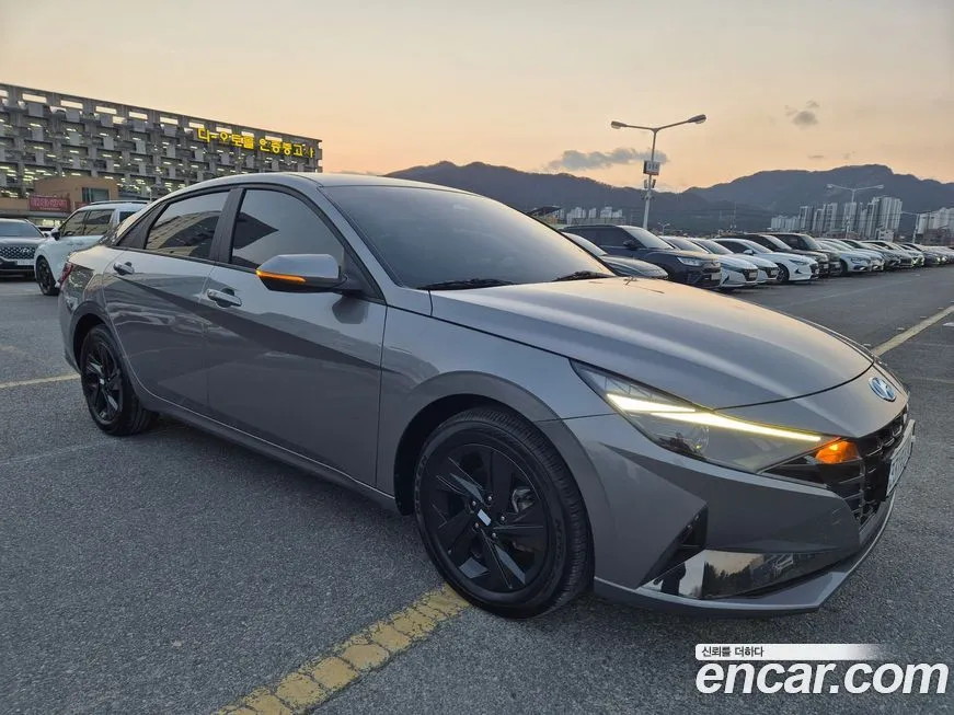 Hyundai AVANTE 2023 из KR, фото 2