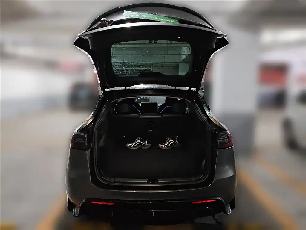 Tesla Model Y 2023 из CN, фото 10