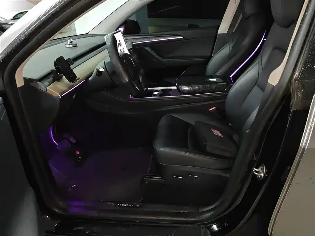 Tesla Model Y 2023 из CN, фото 8