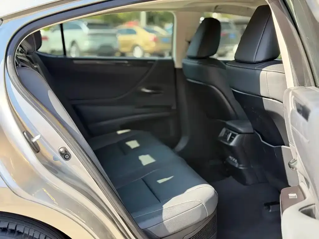 Lexus ES 2021 из CN, фото 7