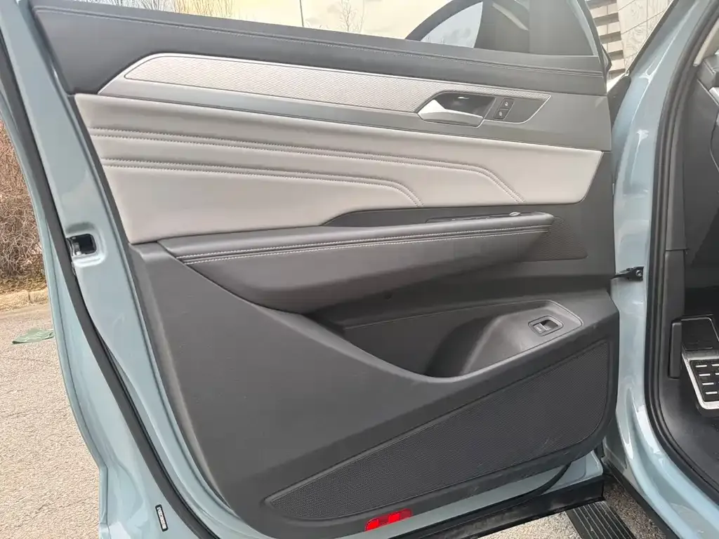 Volkswagen Tavendor 2022 из CN, фото 7