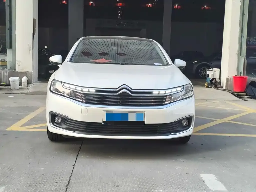 Citroen C6 2023 из CN, фото 2