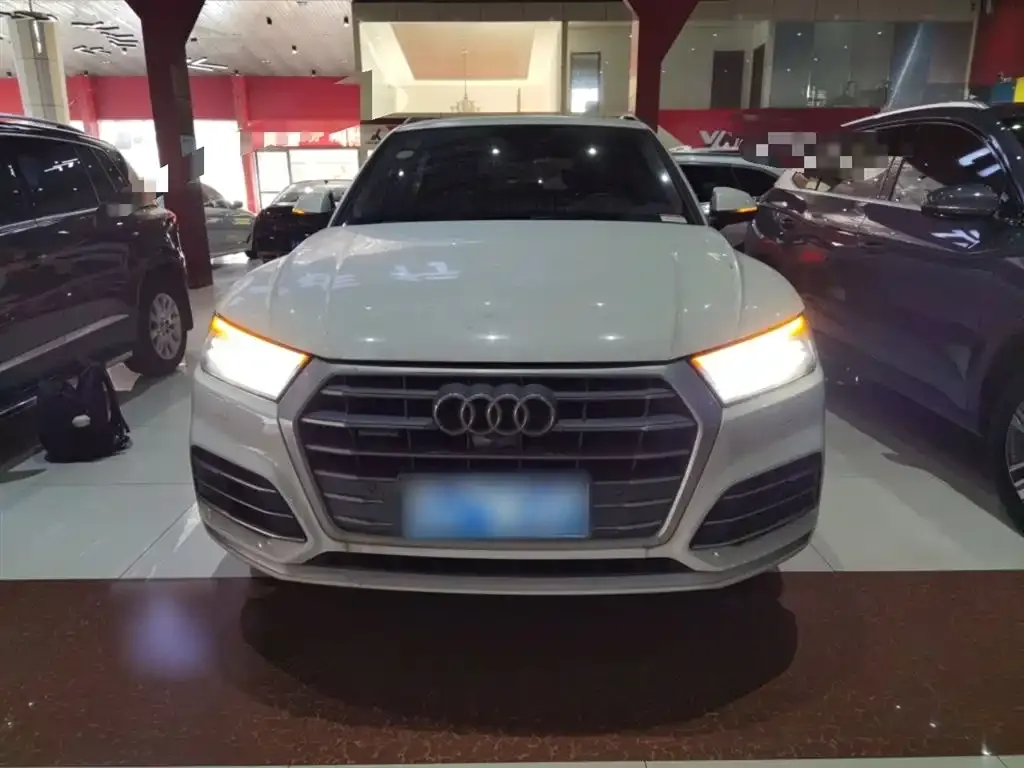 Audi Q5L 2021 из CN, фото 3