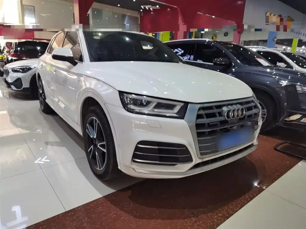 Audi Q5L 2021 из CN, фото 4