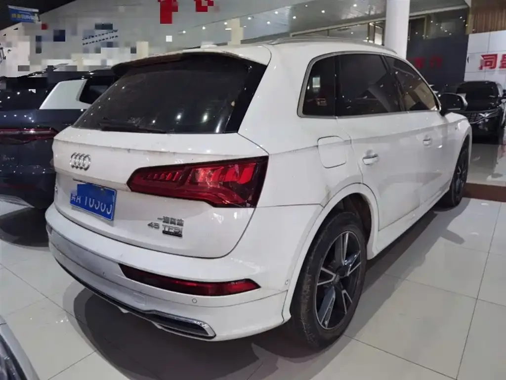 Audi Q5L 2021 из CN, фото 7