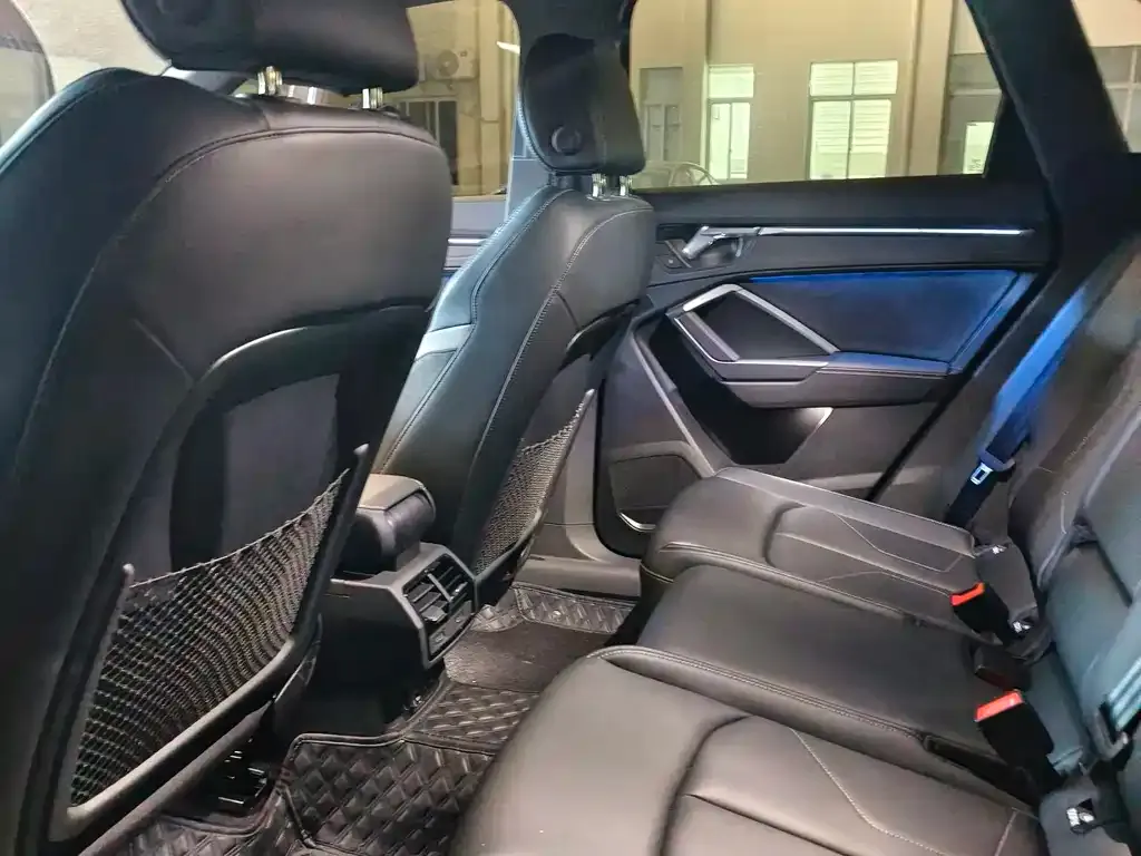 Audi Q3 2024 из CN, фото 5