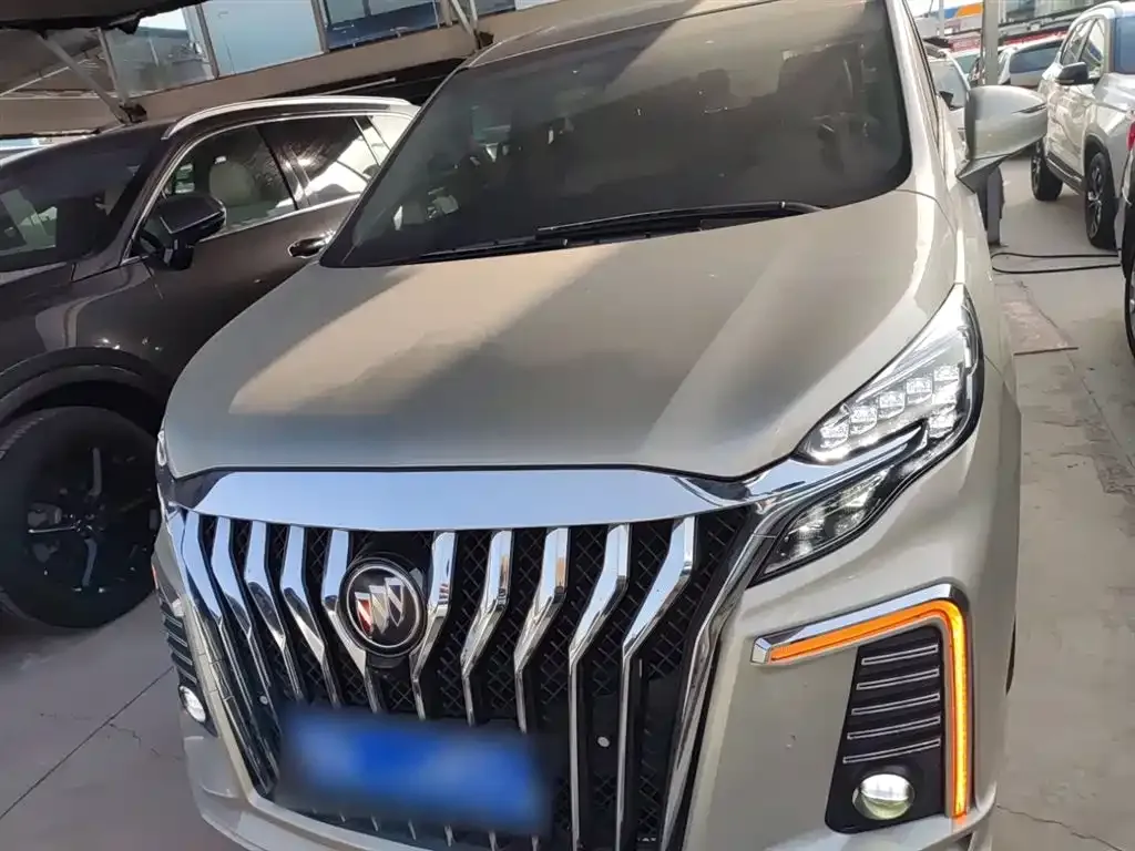 Buick GL8 2022 из CN, фото 3