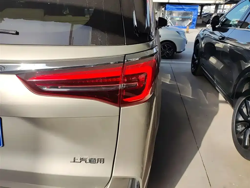 Buick GL8 2022 из CN, фото 8