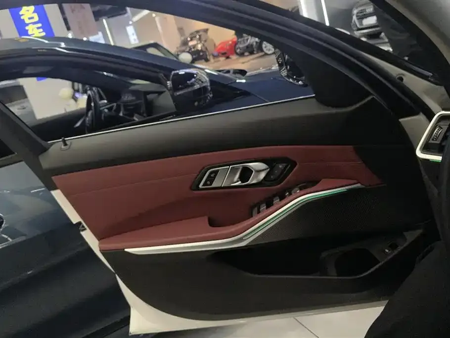 BMW 3 Series 2023 из CN, фото 7