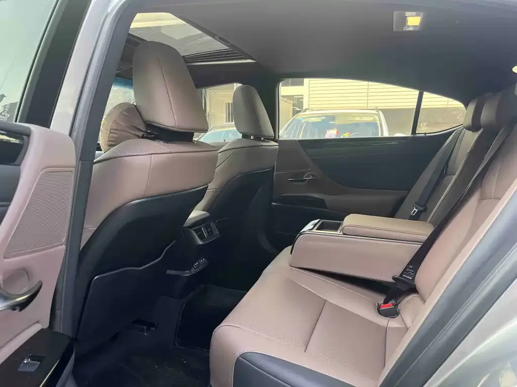 Lexus ES 2024 из CN, фото 10
