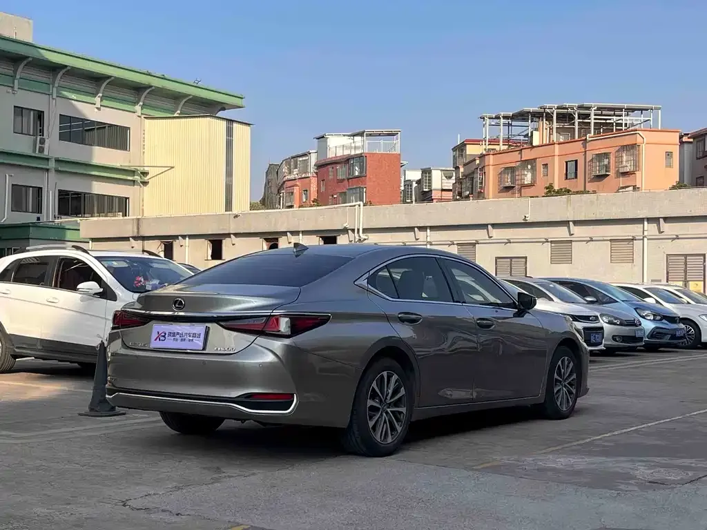 Lexus ES 2024 из CN, фото 4