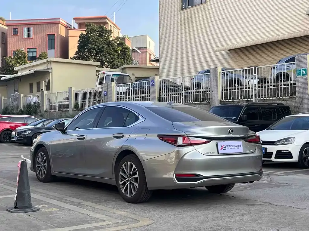 Lexus ES 2024 из CN, фото 6