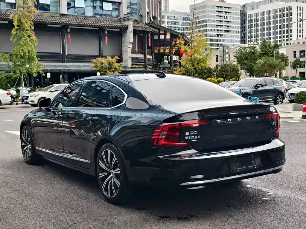 Volvo S90 2025 из CN, фото 5