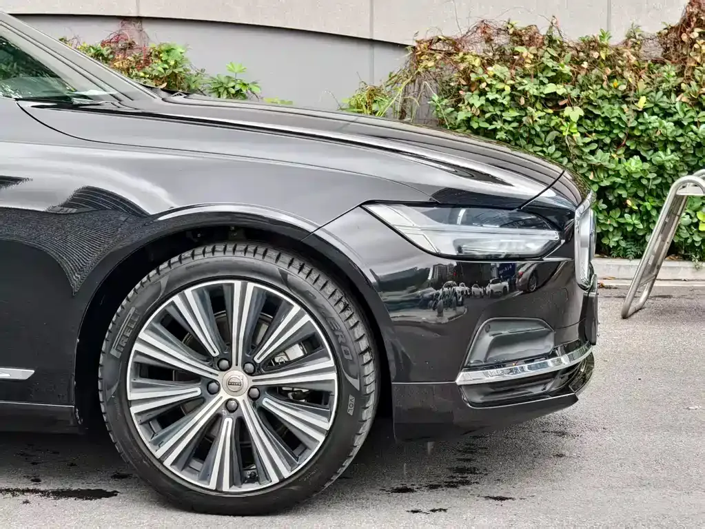 Volvo S90 2025 из CN, фото 9