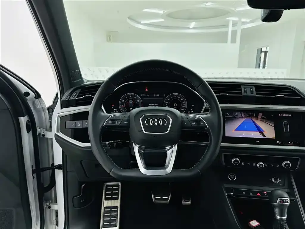 Audi Q3 2023 из CN, фото 9