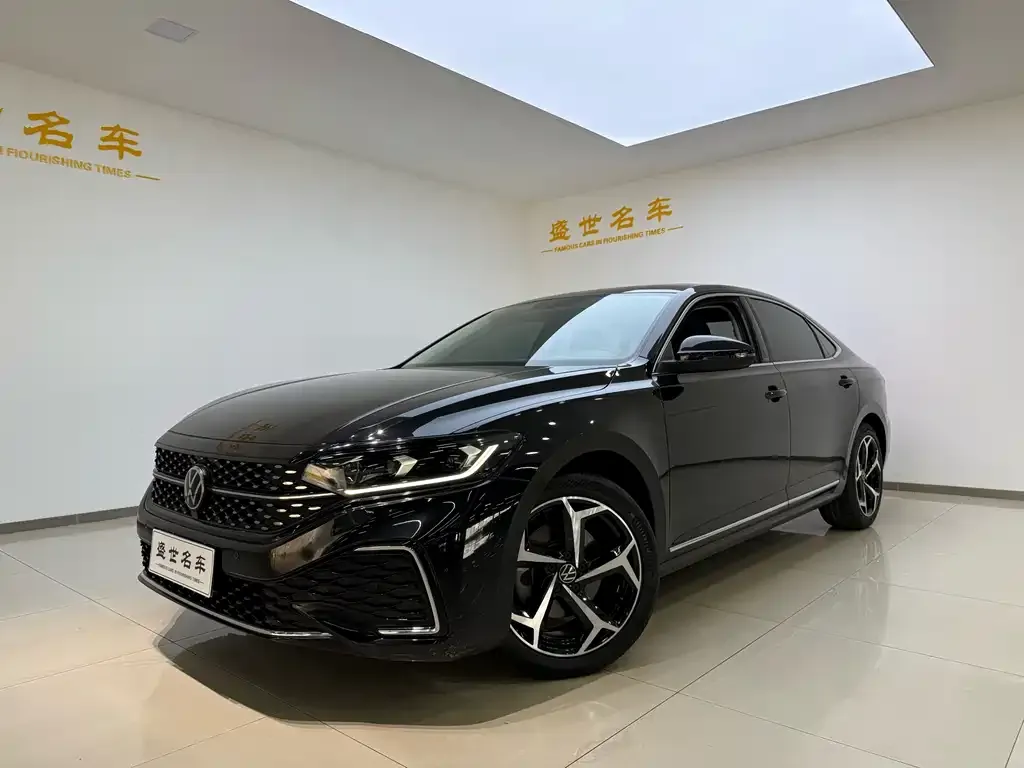 Volkswagen Passat 2023 из CN, фото 1