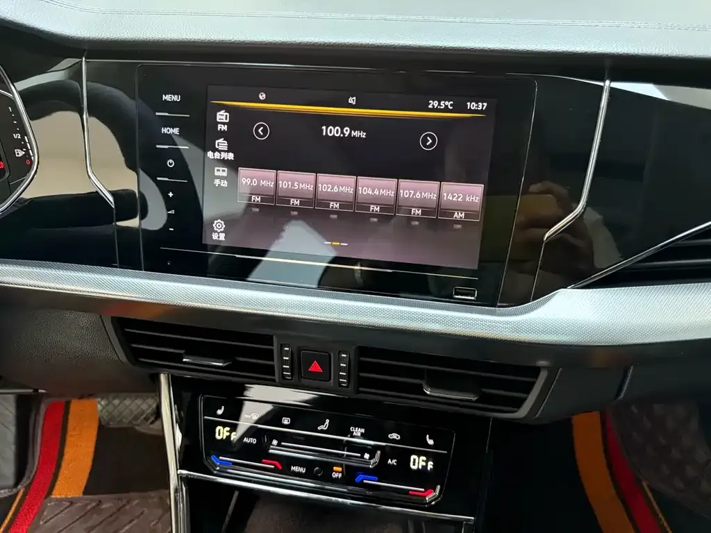 Volkswagen Passat 2023 из CN, фото 7