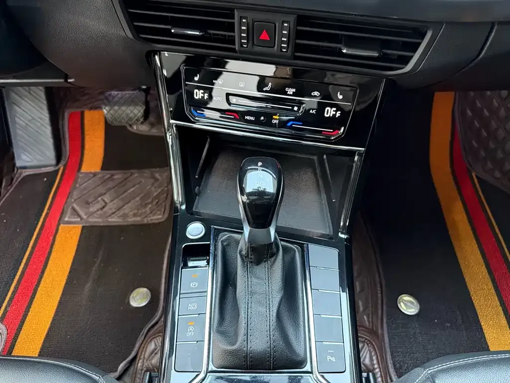 Volkswagen Passat 2023 из CN, фото 8