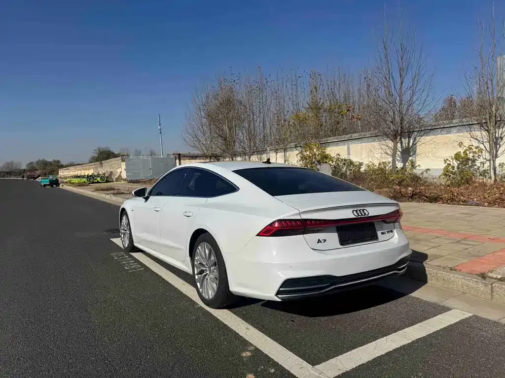 Audi A7 2021 из CN, фото 3
