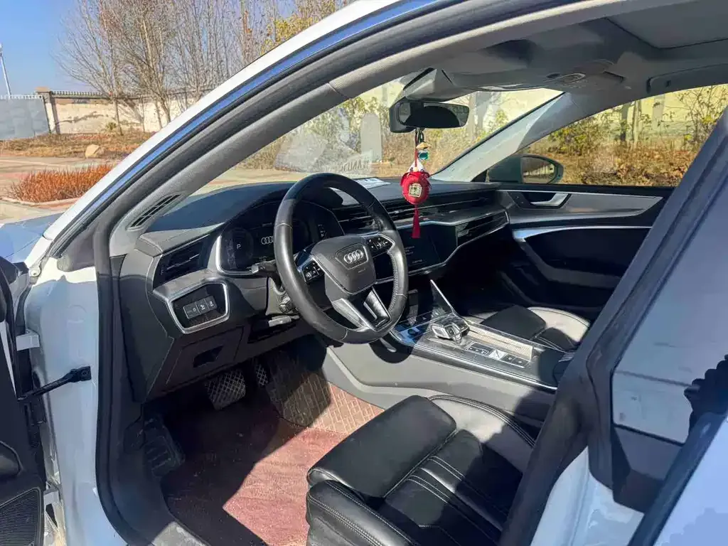 Audi A7 2021 из CN, фото 5