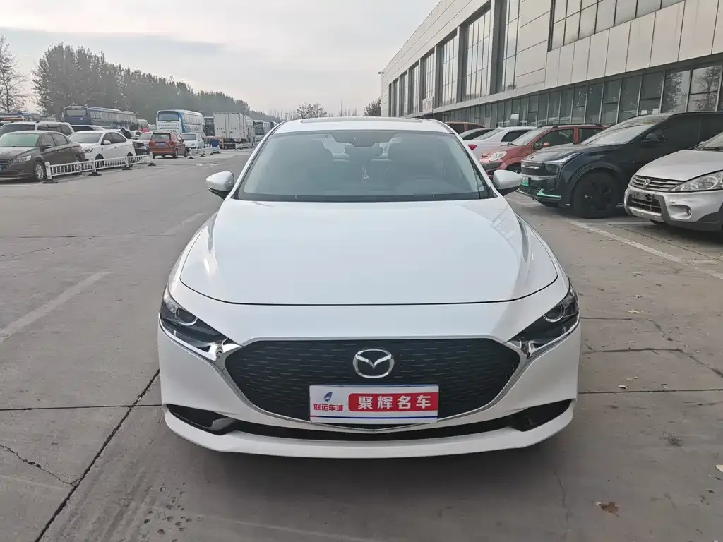 Mazda 3 Axela 2021 из CN, фото 2
